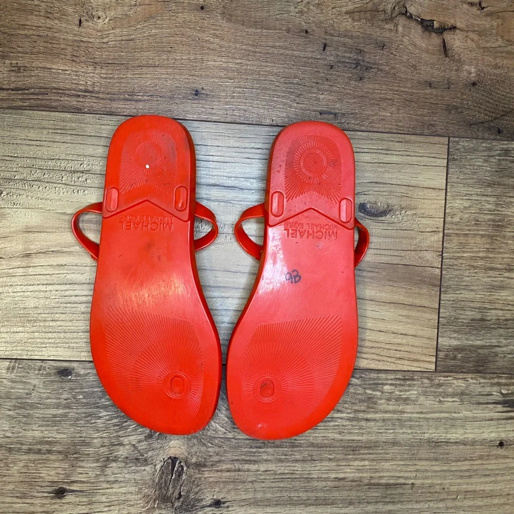 Michael Kors coral orange Thong Sandals with Logo size 7